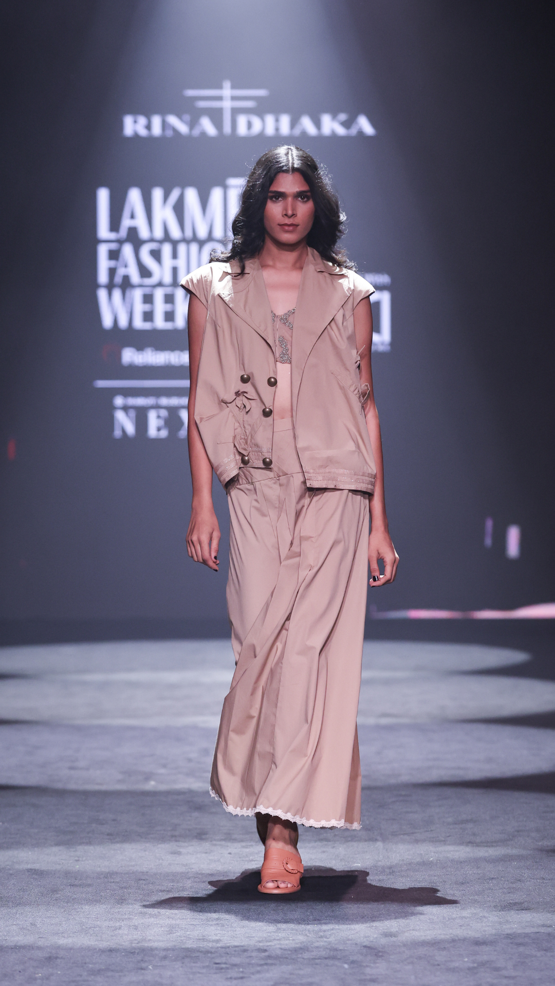 Cotton Poplin Asymmetrical Gilet & Pleated Yoke Maxi Skirt Set